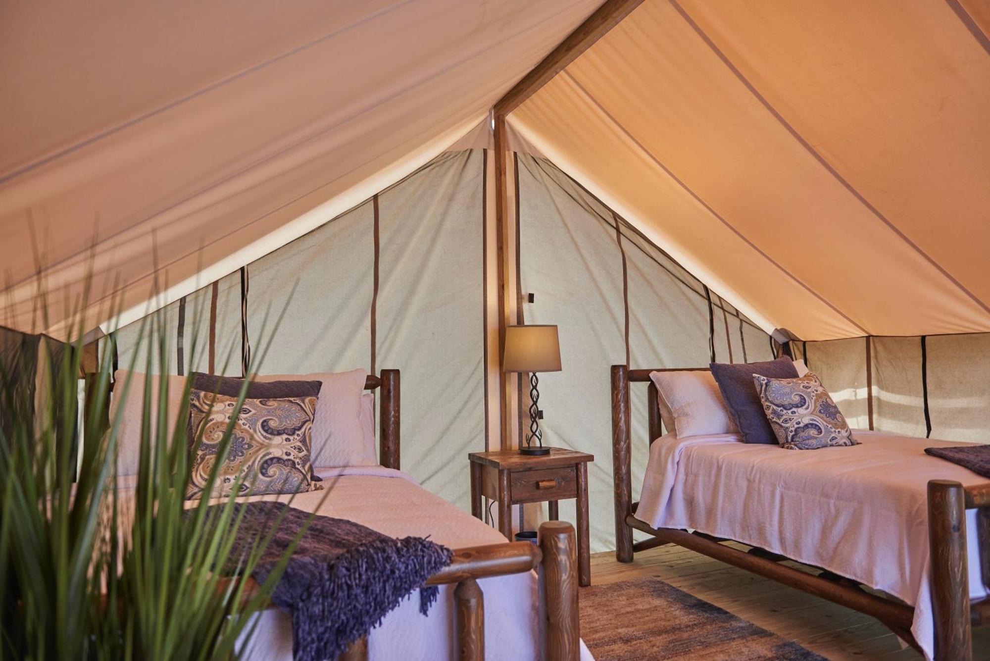 Jellystone Park Chincoteague Island Villa Room photo